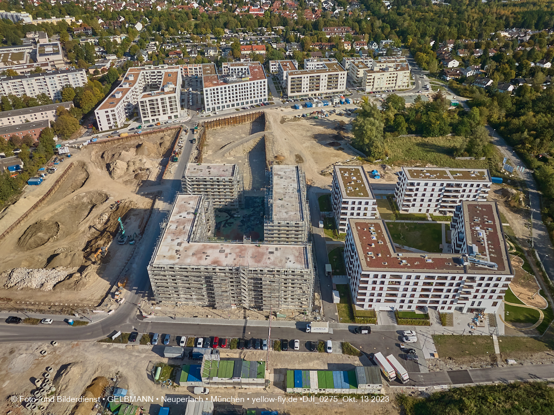 13.10.2023 - DEMOS-Baustelle und BayernHeim-Baustelle Alexisquartier udn Pandion Verde in Neuperlach