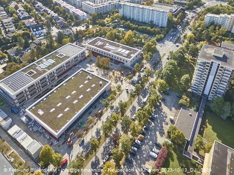 13.10.2023 - Karl-Marx-Ring 52-62 und Marx-Zentrum mit Umgebung in Neuperlach