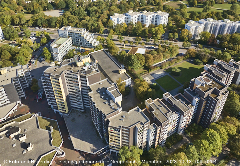 13.10.2023 - Karl-Marx-Ring 52-62 und Marx-Zentrum mit Umgebung in Neuperlach