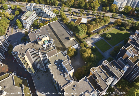 13.10.2023 - Karl-Marx-Ring 52-62 und Marx-Zentrum mit Umgebung in Neuperlach