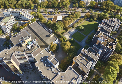 13.10.2023 - Karl-Marx-Ring 52-62 und Marx-Zentrum mit Umgebung in Neuperlach