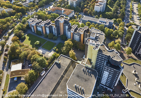13.10.2023 - Karl-Marx-Ring 52-62 und Marx-Zentrum mit Umgebung in Neuperlach