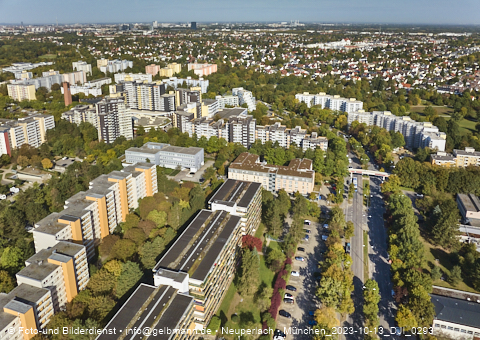 13.10.2023 - Karl-Marx-Ring 52-62 und Marx-Zentrum mit Umgebung in Neuperlach