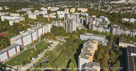 13.10.2023 - Karl-Marx-Ring 52-62 und Marx-Zentrum mit Umgebung in Neuperlach