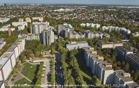 13.10.2023 - Karl-Marx-Ring 52-62 und Marx-Zentrum mit Umgebung in Neuperlach
