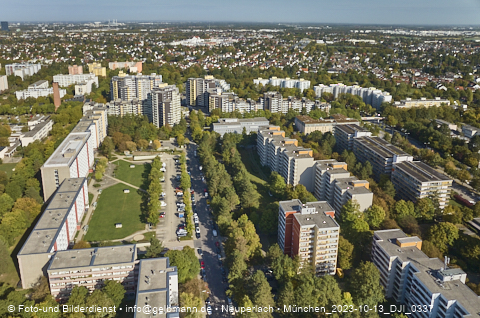 13.10.2023 - Karl-Marx-Ring 52-62 und Marx-Zentrum mit Umgebung in Neuperlach