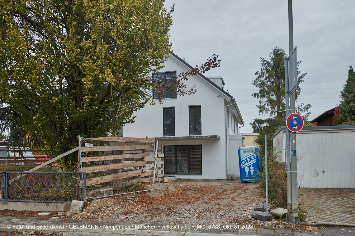 31.10.2023 - Baustelle Niederalmstraße 16 und Hugo-Lang-Bogen in Neuperlach