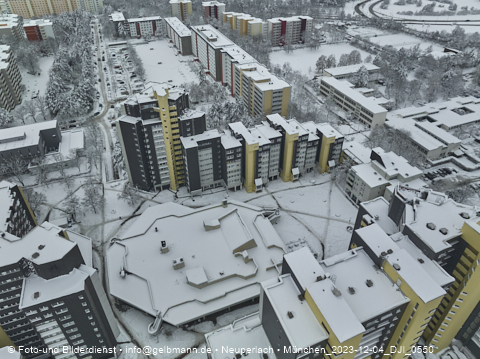 04.12.2023 - Marx-Zentrum, Studentenwohnheim und Wohnanlage Karl-Marx-Ring 52-62 und KMR 53-57c