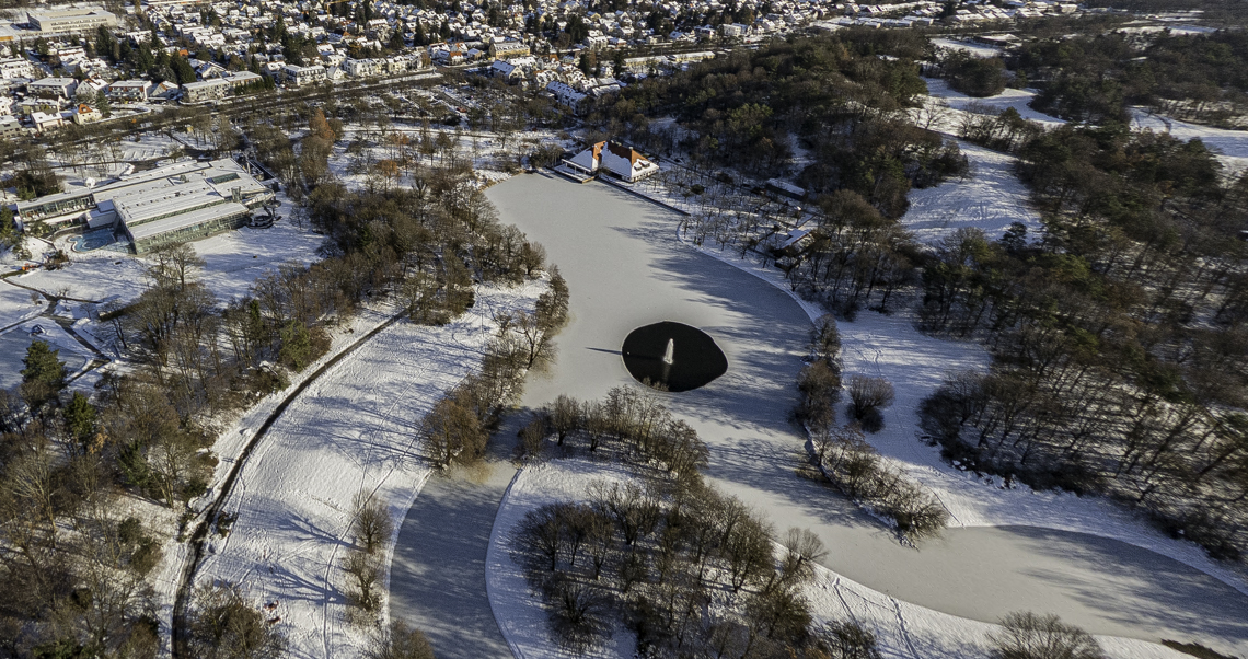 06.12.2021 - der Ostpark mit Schnee im Winter 2023 in Neuperlach