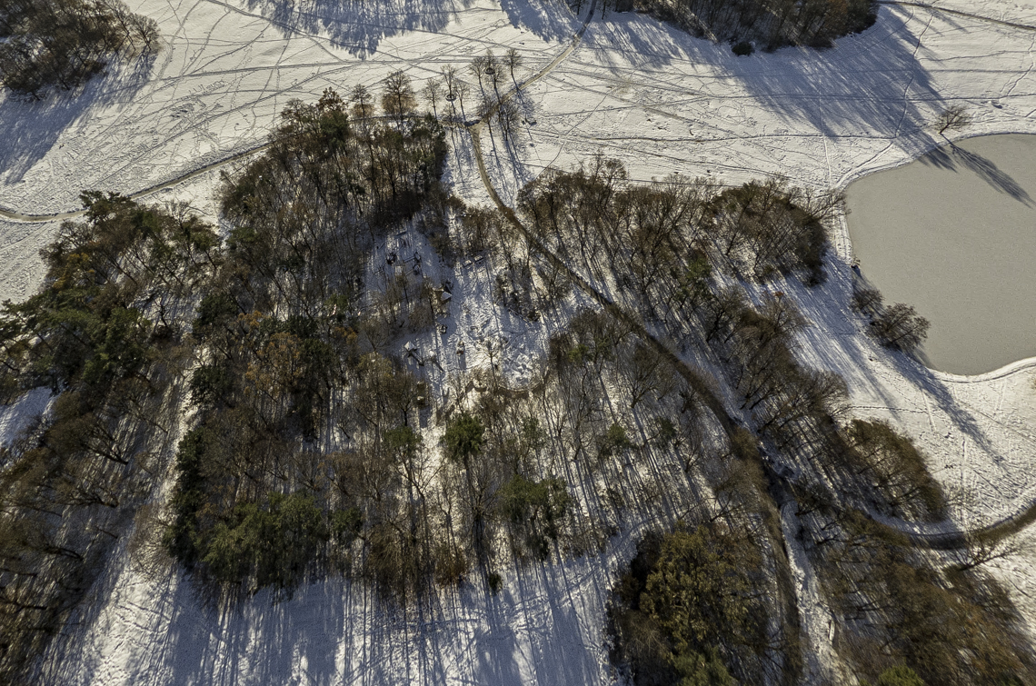 06.12.2021 - der Ostpark mit Schnee im Winter 2023 in Neuperlach