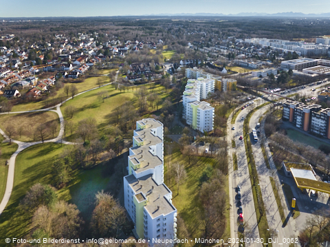 30.01.2024 - Marx-Zentrum, Studentenwohnheim und Wohnanlage Karl-Marx-Ring 52-62 und KMR 53-57c