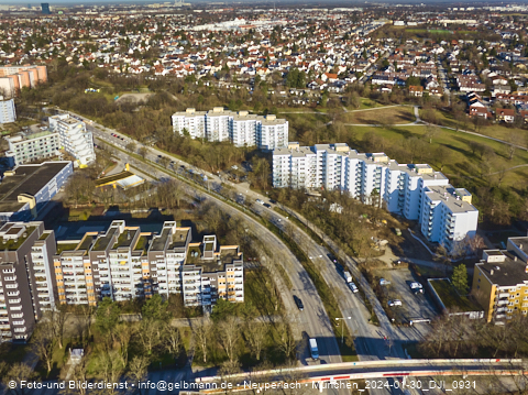 30.01.2024 - Marx-Zentrum, Studentenwohnheim und Wohnanlage Karl-Marx-Ring 52-62 und KMR 53-57c