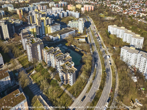30.01.2024 - Marx-Zentrum, Studentenwohnheim und Wohnanlage Karl-Marx-Ring 52-62 und KMR 53-57c