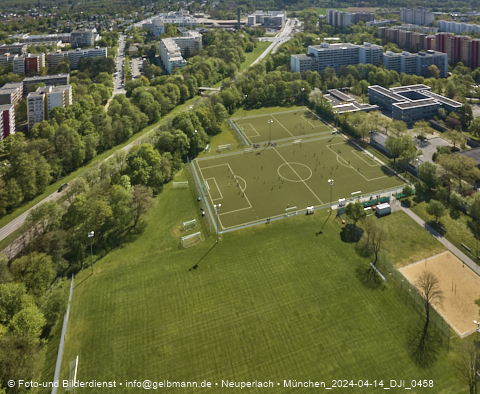 14.04.2024 - Marx-Zentrum, Studentenwohnheim und Wohnanlage Karl-Marx-Ring 52-62 und KMR 53-57c