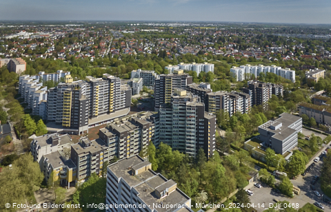 14.04.2024 - Marx-Zentrum, Studentenwohnheim und Wohnanlage Karl-Marx-Ring 52-62 und KMR 53-57c