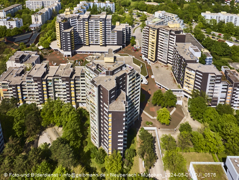 01.05.2024 - Marx-Zentrum, Studentenwohnheim und Wohnanlage Karl-Marx-Ring 52-62 und KMR 53-57c