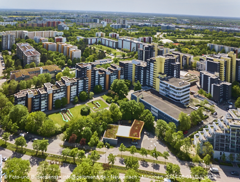 01.05.2024 - Marx-Zentrum, Studentenwohnheim und Wohnanlage Karl-Marx-Ring 52-62 und KMR 53-57c