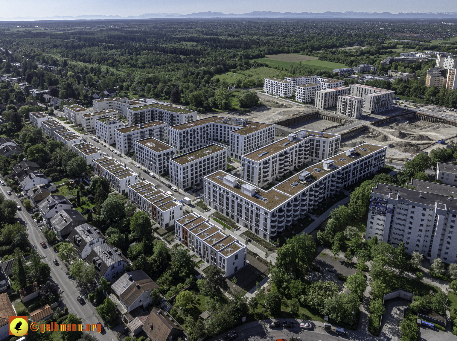 14.05.2024 - DEMOS-Baustelle und BayernHeim-Baustelle Alexisquartier in Neuperlach
