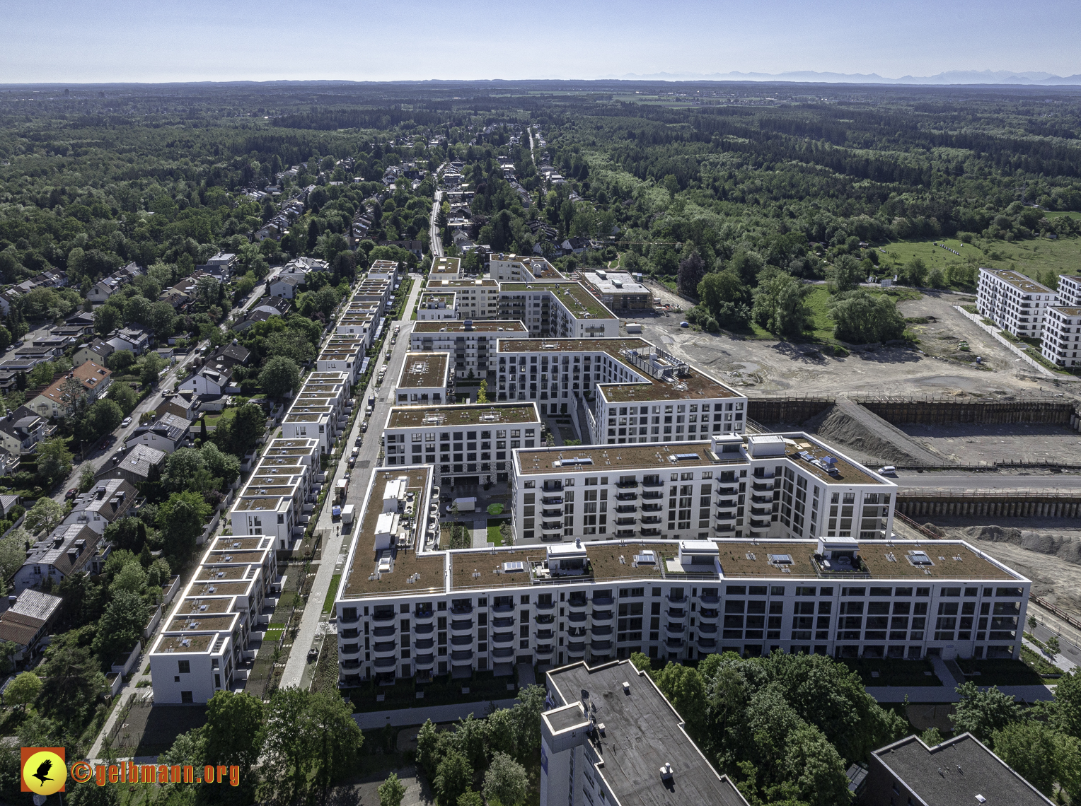 14.05.2024 - DEMOS-Baustelle und BayernHeim-Baustelle Alexisquartier in Neuperlach