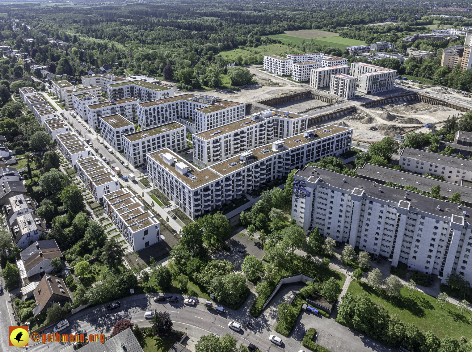 14.05.2024 - DEMOS-Baustelle und BayernHeim-Baustelle Alexisquartier in Neuperlach