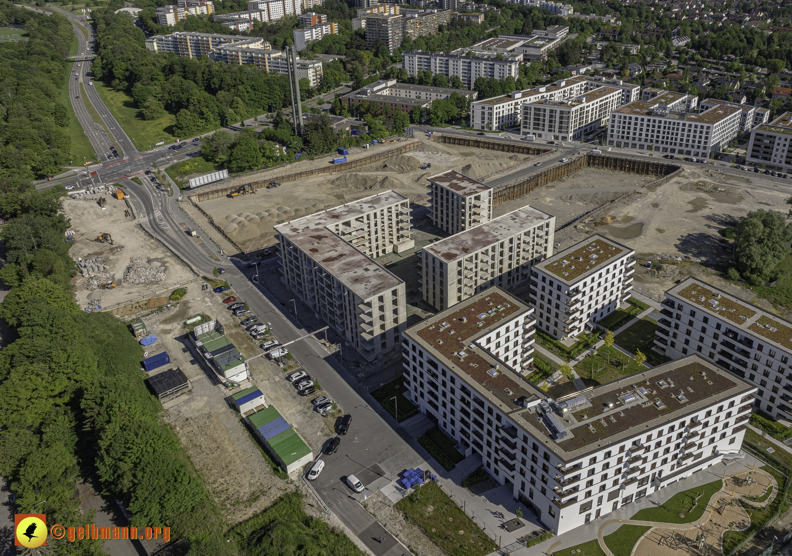 14.05.2024 - DEMOS-Baustelle und BayernHeim-Baustelle Alexisquartier in Neuperlach