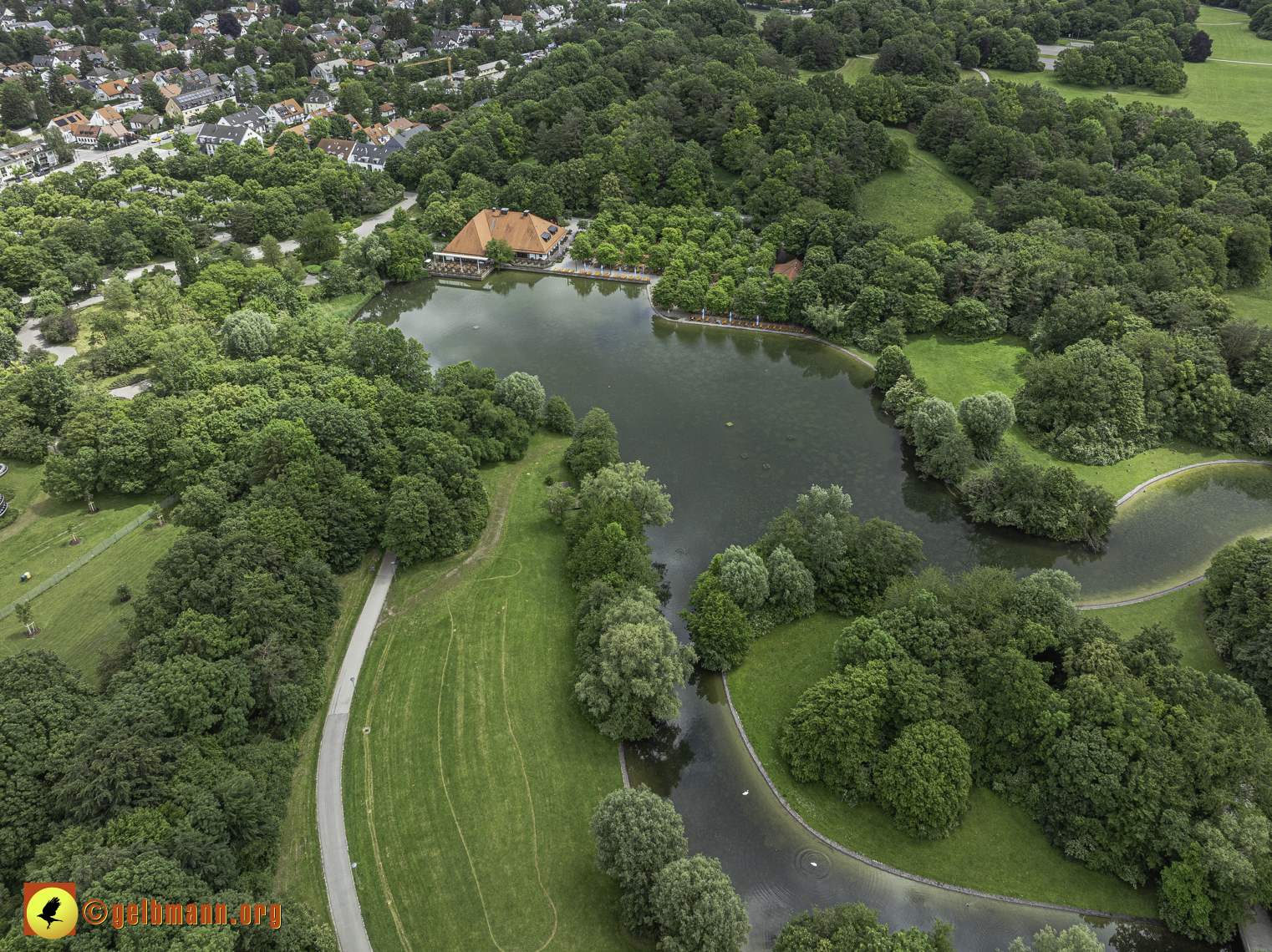 25.05.2024 - Ostpark mit Biergarten und See in Berg am Laim