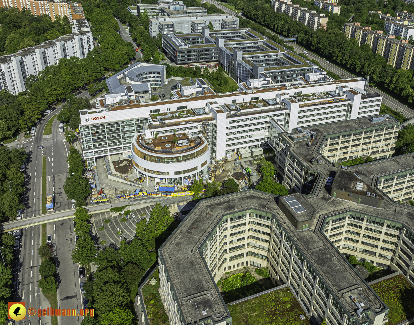 30.05.2024 - das ehemalige Allianzbürohaus ist jetzt BOSCH in Neuperlach und Umgebung