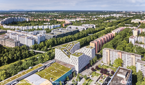 30.05.2024 - Marx-Zentrum, Studentenwohnheim, Wohnanlage Karl-Marx-Ring 52-62, KMR 53-57c Umgebung