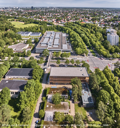 30.05.2024 - Marx-Zentrum, Studentenwohnheim, Wohnanlage Karl-Marx-Ring 52-62, KMR 53-57c Umgebung