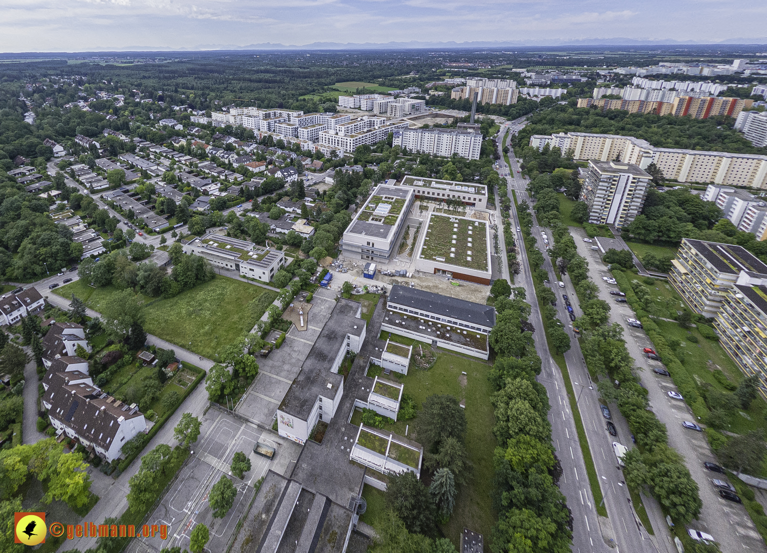 06.06.2024 - Luftbilder der Baustelle Grundschule_am_Karl-Marx-Ring in Neuperlach