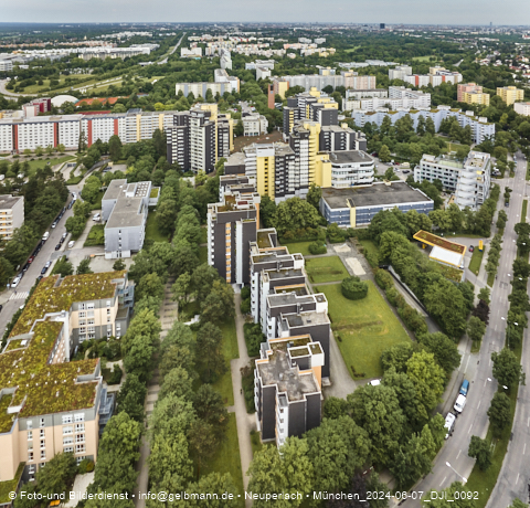07.06.2024 - Marx-Zentrum, Studentenwohnheim, Wohnanlage Karl-Marx-Ring 52-62, KMR 53-57c Umgebung