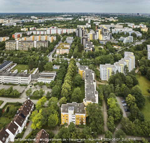 07.06.2024 - Marx-Zentrum, Studentenwohnheim, Wohnanlage Karl-Marx-Ring 52-62, KMR 53-57c Umgebung