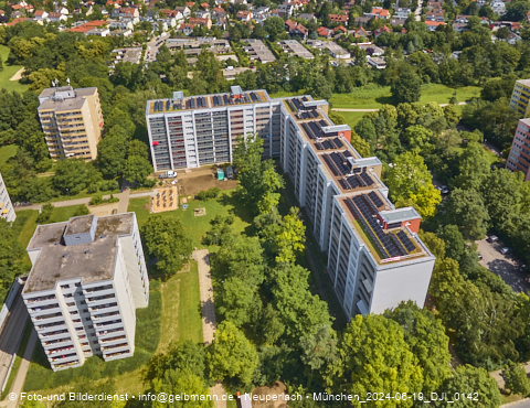 18.06.2024 - Baustelle am Karl-Marx-Ring 11-21 mit Dach-Solaranlage in Neuperlach