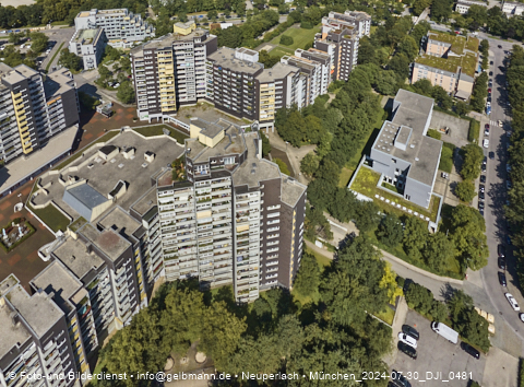 29.07.2024 - Marx-Zentrum, Studentenwohnheim, Wohnanlage Karl-Marx-Ring 52-62, KMR 53-57c Umgebung