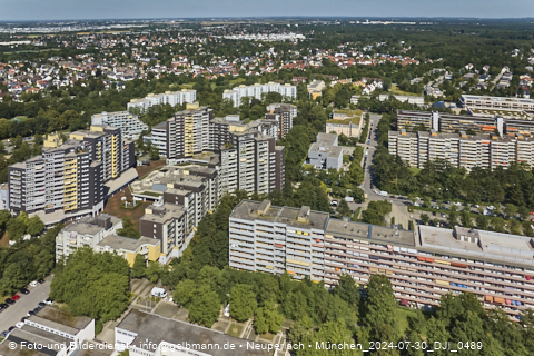 29.07.2024 - Marx-Zentrum, Studentenwohnheim, Wohnanlage Karl-Marx-Ring 52-62, KMR 53-57c Umgebung