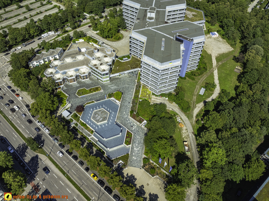 29.07.2024 - Brunnen vor der deutschen Rentenversicherung Bayern Süd in Neuperlach