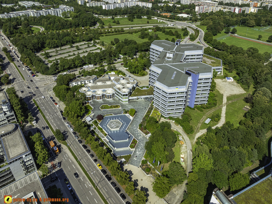 29.07.2024 - Brunnen vor der deutschen Rentenversicherung Bayern Süd in Neuperlach