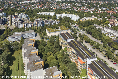 03.08.2024 - Marx-Zentrum, Studentenwohnheim, Wohnanlage Karl-Marx-Ring 52-62, KMR 53-57c Umgebung