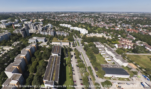 03.08.2024 - Marx-Zentrum, Studentenwohnheim, Wohnanlage Karl-Marx-Ring 52-62, KMR 53-57c Umgebung