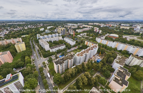 12.09.2024 - Dachbegehung mit der Münchner Wohnen am Karl-Marx-Ring 11-21 in Neuperlach