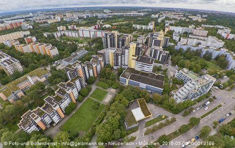 12.09.2024 - Marx-Zentrum, Studentenwohnheim, Wohnanlage Karl-Marx-Ring 52-62, KMR 53-57c Umgebung