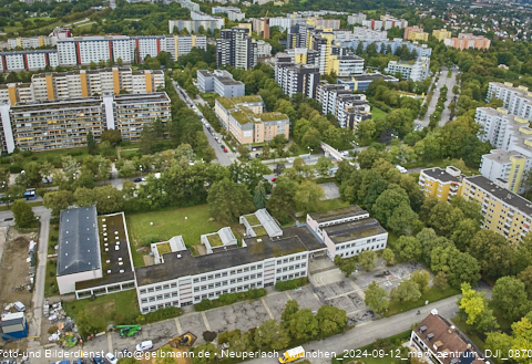 12.09.2024 - Marx-Zentrum, Studentenwohnheim, Wohnanlage Karl-Marx-Ring 52-62, KMR 53-57c Umgebung