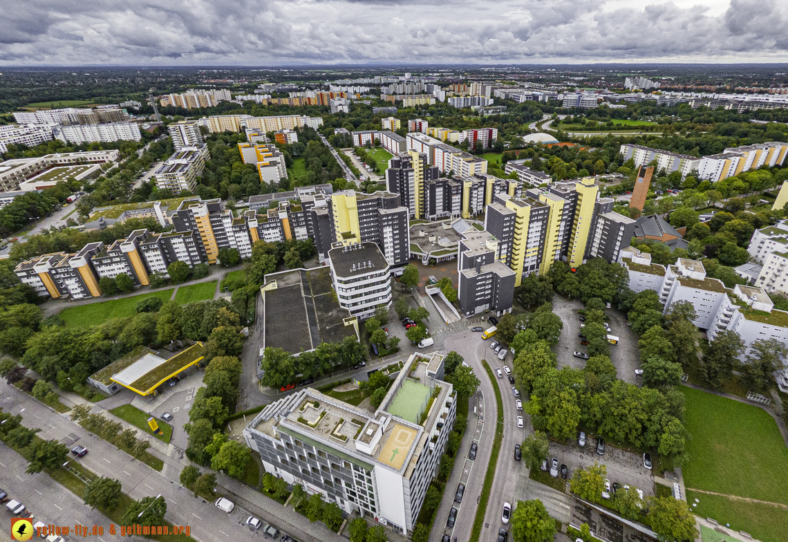 13.09.2024 - das Marx-Zentrum und Wohnanlage am Karl-Marx-Ring 52-62