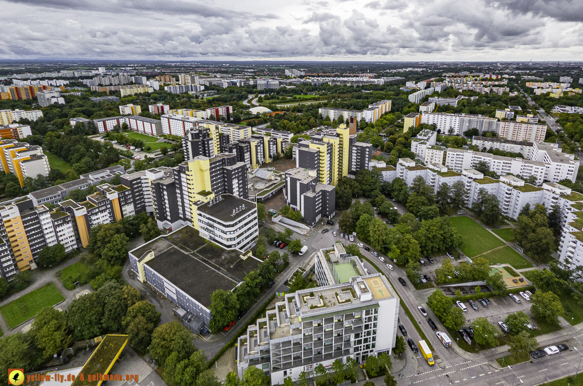 13.09.2024 - das Marx-Zentrum und Wohnanlage am Karl-Marx-Ring 52-62