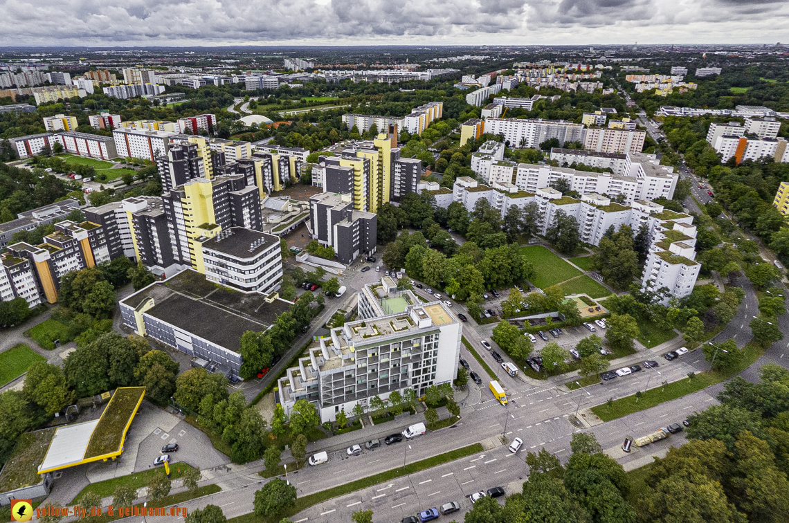 13.09.2024 - das Marx-Zentrum und Wohnanlage am Karl-Marx-Ring 52-62