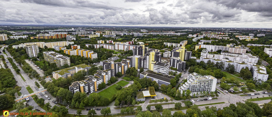 13.09.2024 - das Marx-Zentrum und Wohnanlage am Karl-Marx-Ring 52-62