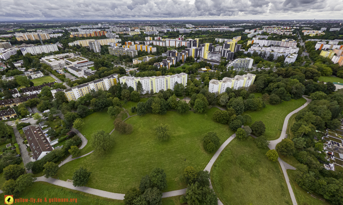 13.09.2024 - das Marx-Zentrum und Wohnanlage am Karl-Marx-Ring 52-62