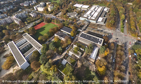 29:10:2014 - Abriss des alten Kindergartens an der Heinrich-Wieland-Straße in Neuperlach
