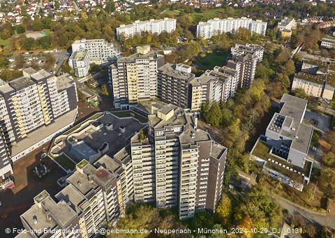 29.10.2024 - Marx-Zentrum, Studentenwohnheim, Wohnanlage Karl-Marx-Ring 52-62, KMR 53-57c Umgebung