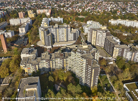 29.10.2024 - Marx-Zentrum, Studentenwohnheim, Wohnanlage Karl-Marx-Ring 52-62, KMR 53-57c Umgebung